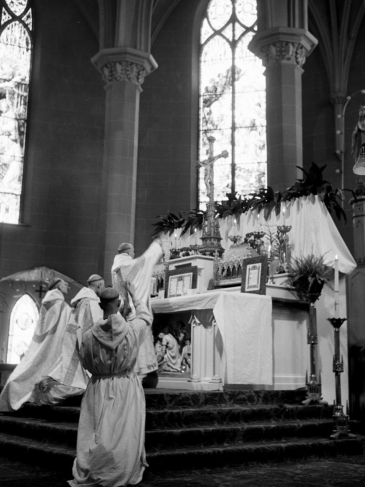 web2-photo-of-the-day-thomas-merton-first-mass-ap_523601376629-hr-littell-ap-archives